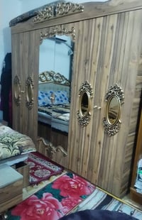 غراض للبيع  كنتور مع ميز تواليت مع تاج جربايه فقط وكومديات ثنين وكاونت...