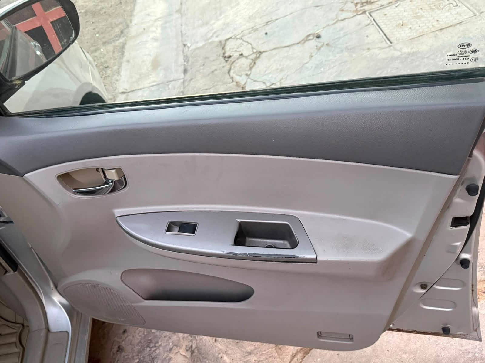 BYD G3
موديل ٢٠١٣ 
كير و محرك خير من الله 
السياره مابيه نفص و نضيفه كلش 
بيهه قطعتين صبغ فقط 
بدون ضربه 
بصمه فتحت سقف تحكمات ستيرن 
سعره ٥٣ و بيهه مجال ل شراي 
***********  للتواصل 
السياره ب اسمي تحويل ثاني يوم
