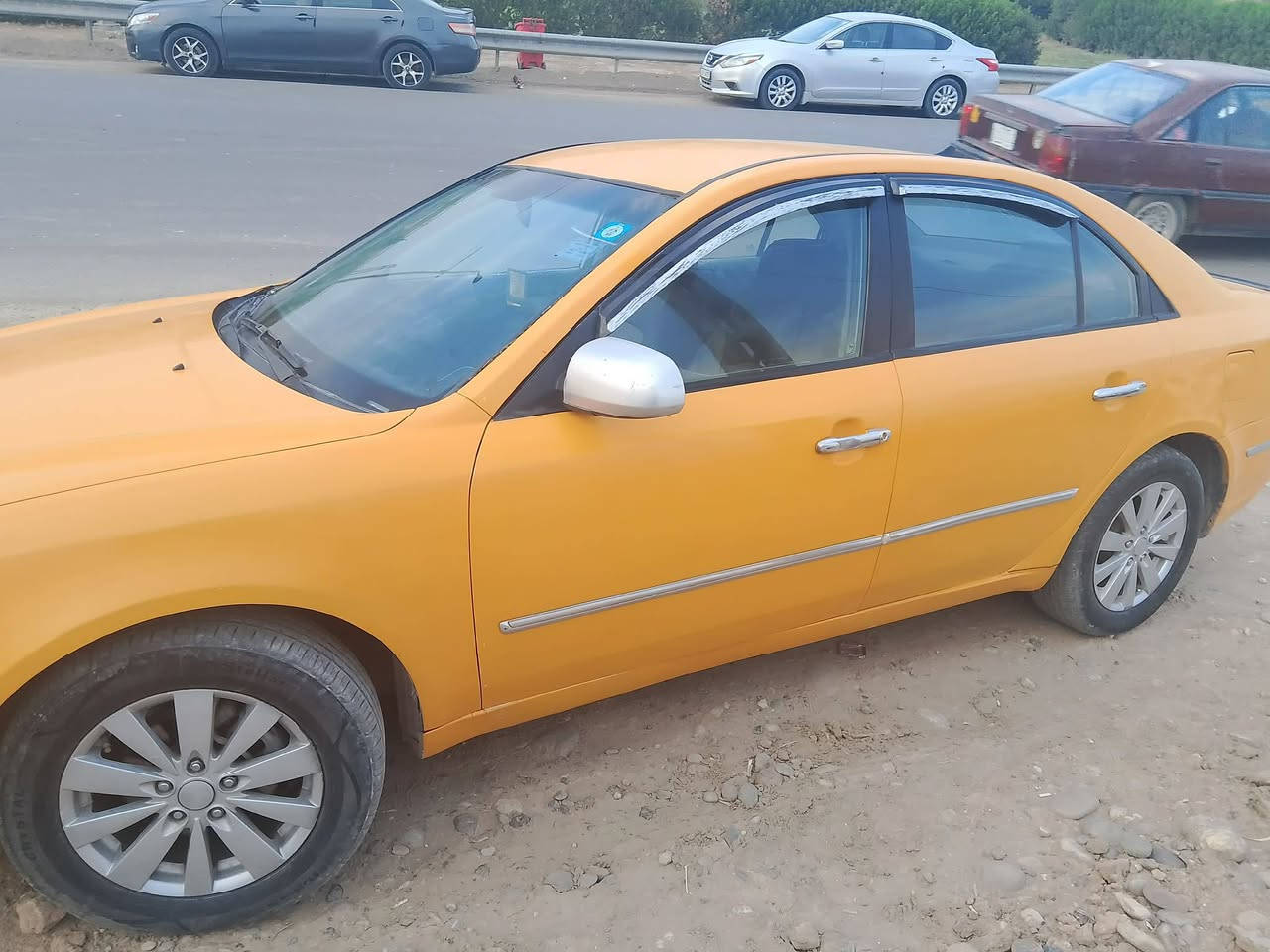 سوناتا للبيع موديل 9 نينوى هيئة و غرامات صفر شرط التحويل والوكالة وبطاقة بانزين بيها السيارة ضرر مابيها فقط باب النفر مبدل المحرك 2400 شرط المحرك الكير بي عته خفيفة تايرات صدر كلو شرط مكان السيارة نينوى القيارة السعر 80 وبيها مجال الاتصال على الرقم التالي كورك *********** اسيا واتساب *********** أبو رعد
