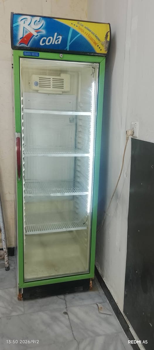 اسلام عليكم عارضة للبيع تصفيات محل نظيفة جدآ وسعر 2000الف 
*********** بس واتساب
