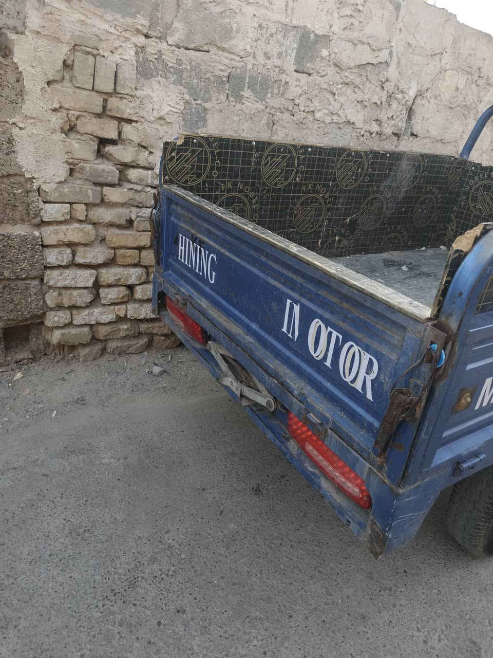 السلام عليكم ستوته للبيع موديل 20 ستوته كلش نظيفه اوراق وهاي كامله السعر 650 وبيها مجالالالوان بغداد ***********
