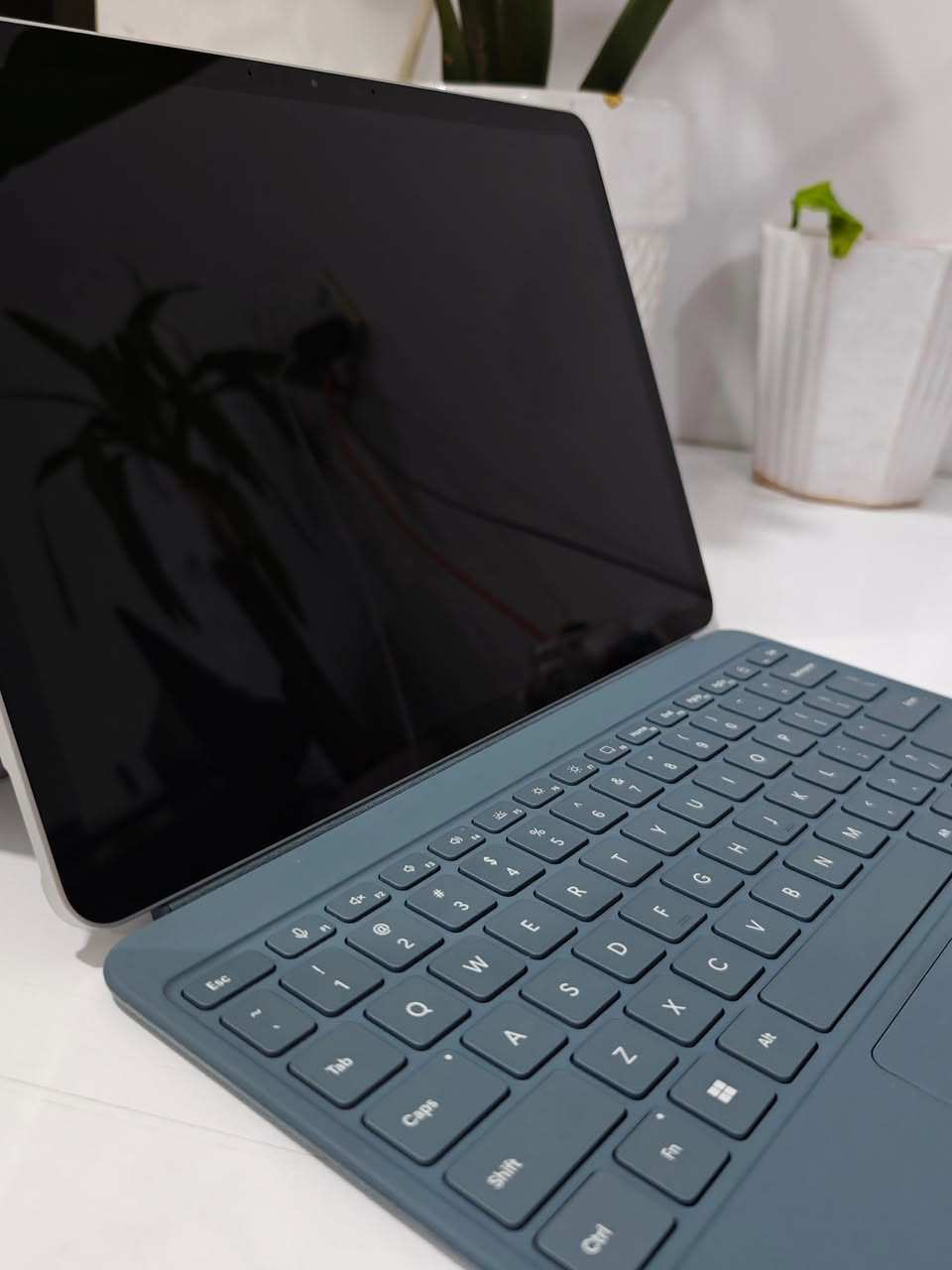 العرض الأقوى: Microsoft Surface Pro 12 1st Edition

* أداء جبار: معالج Snapdragon® X Plus بـ 8 أنوية، صُمم خصيصاً للمهام الثقيلة والذكاء الاصطناعي بسرعات تصل لـ 3.4 جيجاهرتز.
* شاشة مذهلة: مقاس 12 بوصة PixelSense™ LCD بتردد 90 هرتز، توفر استجابة فائقة لللمس والقلم.
* بطارية عملاقة: انْسَ الشاحن طوال اليوم مع عمر بطارية يصل إلى 16 ساعة.
* خفة وجمال: هيكل ألمنيوم فاخر وتصميم نحيف جداً يزن حوالي 1 كجم فقط.

📋 المواصفات الفنية:

* الذاكرة: 16GB LPDDR5x (سريعة جداً).
* التخزين: 256GB SSD فائق السرعة.
* النظام: Windows 11 الأصلي مع ميزات Copilot+ الذكية.
* الكاميرا: كاميرا Studio الأمامية بدقة 1080p مع ميزات التأطير التلقائي.
* خاصية Face-ID لفتح القفل 

*عدد الدورات البطارية 🔋  : 51
*الحالة : مستخدم بدون بوكس
*السعر :
 1- جهاز فقط 1،200،000
2- مع كيبورد (كوبي بلوتوث) 1،300،000
3- مع كيبورد الاصلي 1،450،000

✅ خدمة سريعة وضمان 30 يوم
📍 متوفر الآن للتوصيل الفوري لكل محافظات العراق.
للتواصل و الاستفسار : ***********

https://t.me/epic_store2

نص مكتوب في الصور:
- Try "My mouse pointer is too small"
- System > About
- Storage
- 238 GB
- 73 GB of 238 GB used
- Graphics Card
- 128 MB
- Qualcomm(R) Adreno(TM)
- X1-45 GPU
- Installed RAM
- 16.0 GB
- Speed: 8448 MT/s
- Processor
- Snapdragon X Plus (8-
- core) 3.30 GHz
- 3.24 GHz
- & devices
- k & internet
- nalization
- DS
- counts
- Time & language
- Gaming
- Accessibility
- Privacy & security
- Windows Update
- Surface12
- Surface Pro 12in 1st Ed with Snapdragon
- Rename this PC
- Copy
- Device specifications
- Device name
- Snapdragon X Plus (8-core) @ 3.30 GHz (3.24 GHz)
- 16.0 GB (15.6 GB usable)
- Device ID
- EA14EFA4-AE72-4170-8875-8A56184FDEB9
- Product ID
- 00356-06328-07079-AAOEM
- System type
- 64-bit operating system, ARM-based processor
- Pen and touch
- Pen and touch support with 10 touch points
- Related links
- Domain or workgroup
- System protection
- Advanced system settings
- Windows specifications
- Edition
- Windows 11 Home Insider Preview
- Version
- 26H1
- Installed on
- 6/23/2026
- Evaluation expires on
- 8/11/2026 9:09 PM
- OS build
- 28120.2315
- Serial number
- BK3494825233Q6
- Search
- attery report SURFACE12 MPUTER NAME STEM PRODUCT NAME Microsoft Corporation Surface Pro 12in 1st Ed with Snapdragon IOS 9.166.235 05/27/2026 OS BUILD 28000.4.arm64fre.br_release_flt.251110-1140 PLATFORM ROLE Slate CONNECTED STANDBY Supported REPORT TIME 2026-08-11 02:30:51 Installed batteries Information about each currently installed battery BATTERY 1 NAME SurfaceBattery MANUFACTURER DYN SERIAL NUMBER 0011104517 CHEMISTRY LION DESIGN CAPACITY 37,450 mWh FULL CHARGE CAPACITY 36,410 mWh CYCLE COUNT 51 Recent usage Power states over the last 7 days Search