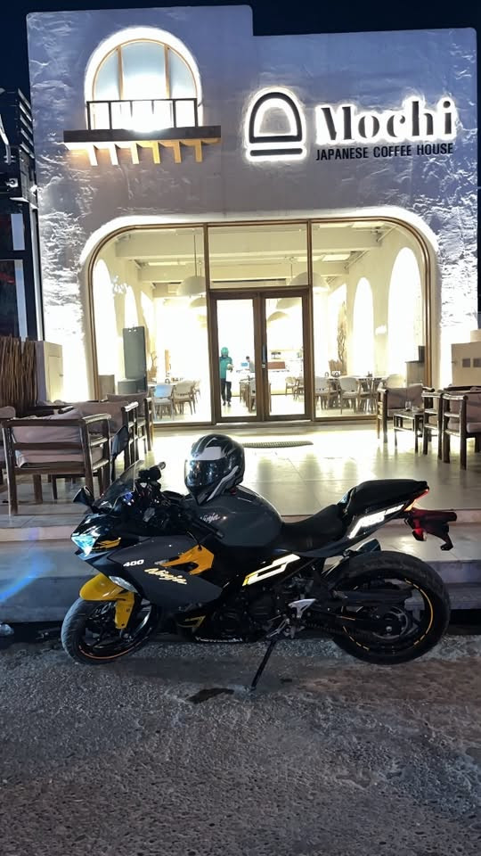 كاوسكي نينجا 400cc 2023 القطعه الوحيدة بل موصل الدراجة ماشية الف ٧٠٠٠ فقط الدراجة ما ناقصها شي عداد الكتروني نظام ABS 
وهذا الرقم : *********** ، مكان الدراجة موصل الايسر 
السعر : ١٦ وبيها مجال ول رقم بي واتساب
