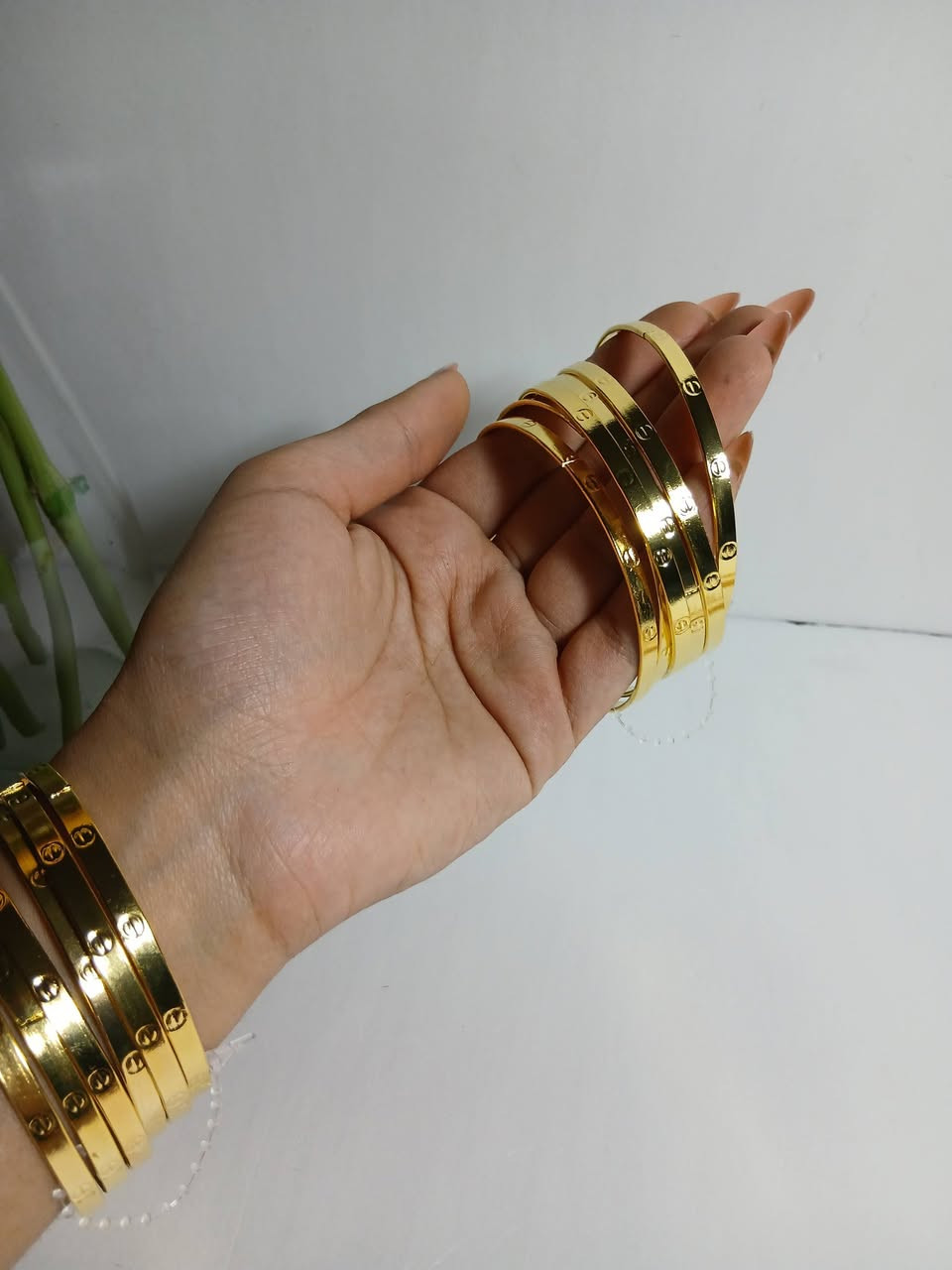 اكسسوارات  برازيلي 
القلائد القطعه ٣
البتوت السيت ب٤
المحابس القطعه ٣
للحجز مراسله خاص او. واتساب ***********
