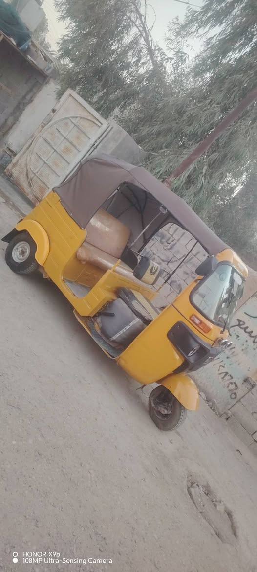 موديل ١٩ تكتك كشر نضيف المحرك بي خيط تبخير ناعمه  معمره بس دوس تحويل ثاني يوم سعر ٥٦٠٠ وبي مجال رقم ***********

