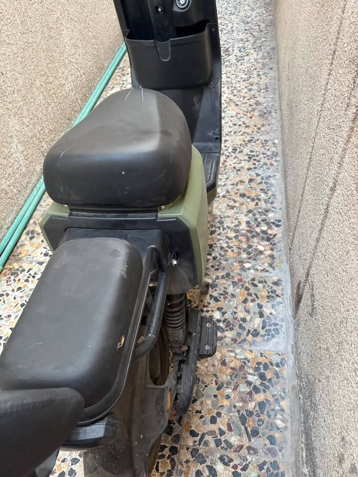 السلام عليكمR900 للبيع الدراجة كفاله بطاريات وملف وعقل كفاله من كلشي وجاهزه وين ما تحب افحص وانطيك ضمان مفتوح شگد ما يعجبك الدراجة مال كراب تاخذها تروح وتجي وتفتر بيها ما بيها اي نقص ومواصفاتها حلوه 
السعر 400 وبيها مجال
*********** 
مكاني بصرة شارع الكورنيش
