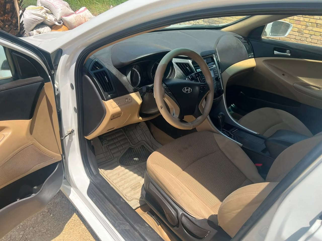 سوناتا خليجي موديل ٢٠١٣ بيه بار بصيط سونار بل منشور كير محرك كفاله تخم حداديه كارتون تبريد ثلج سياره جاهزه رقم ميسان مكان عماره سعر ١١٨ رقم ***********
