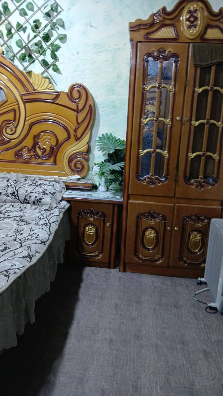 توجد غرفه نوم للبيع مكان البصره شط العرب لل اتصال ***********
