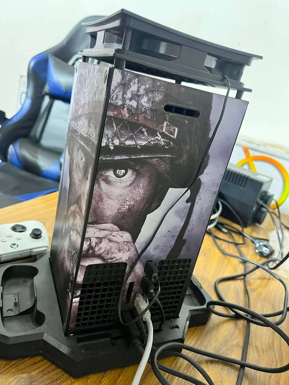سلام عليكم.  عدني XBOXS سيريس X.
الجهاز كلش جديد مستعمل شي قليل 
ويا كيم باص الشهر 8 يلا يخلص 
والجهاز برغي مامفتوح و كامل ملحقاتة و منافذة جديدة  ويدات 2 ويا و كارتونة 
السعر 750 الستفسار وتساب ‏‪***********‬‏
