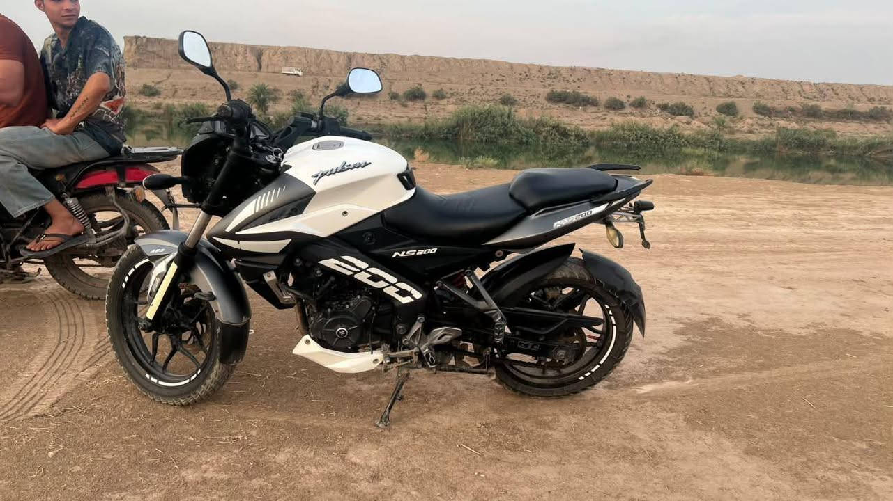 بولسر NS200 • نضيفه • دسكات امامي