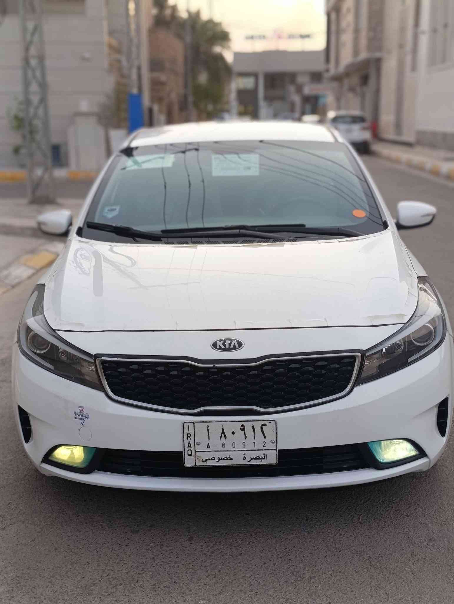 كيا سيراتو موديل 17 خليجي  كفاله بارده خشم جاملغ الامامي 
رقم بصره تحويل ثاني يوم 
مواصفات اشاير بل مري قلاب 
ويل كب سبير مانازل كامره دواره 
جاهزه مكينه تبريد حداديه تخم تاير 
 الاستفسار  انتصل ع رقم***********
