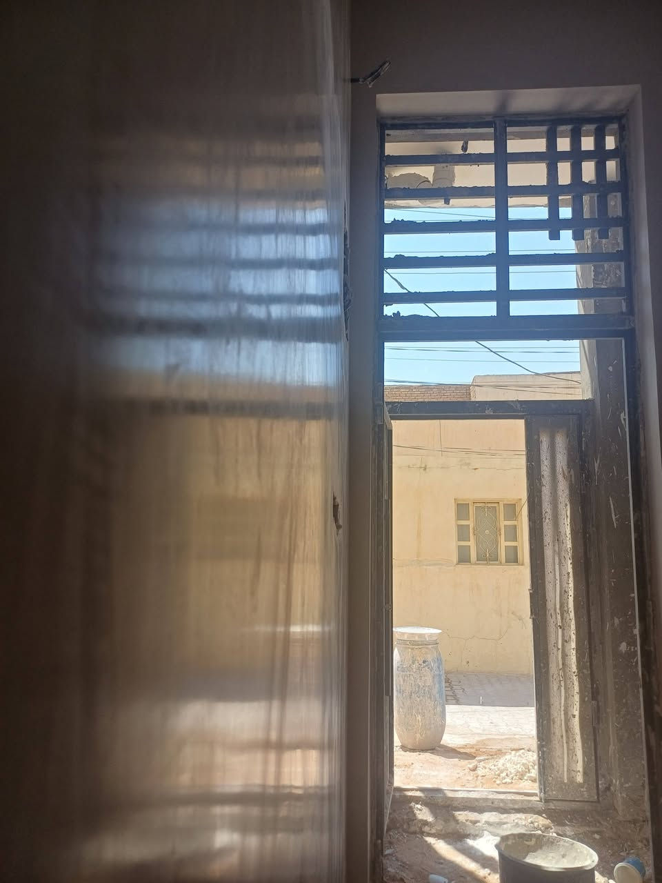 متفرغ • جص وسمنت • كادر متكامل
