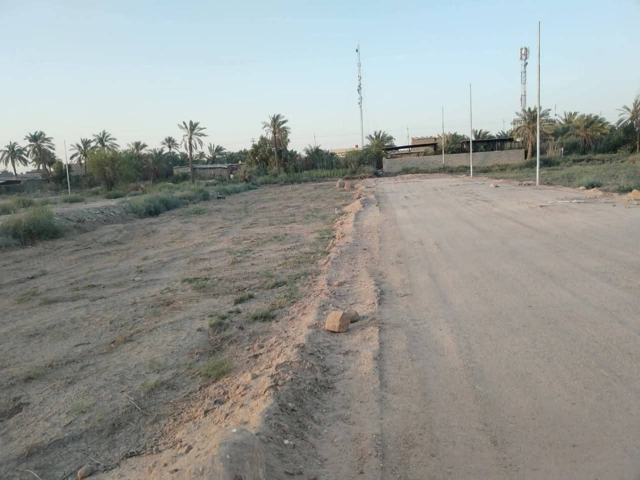 سلام عليكم للاستفسار ***********
قطع اراضي للبيع المساحه 200متر

وقف سني مسجل 

عرض الشارع10متر

جميع الخدمات متوفر 

العنوان ابي الخصسب جامع الشهيد الروميه

السعر19مليون 

للاستفسار ***********
