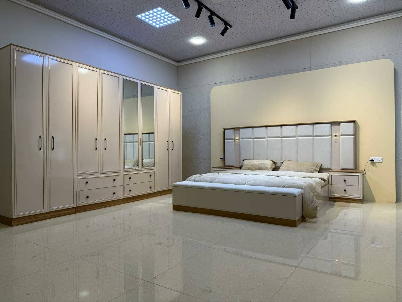غرف نوم 10 قطع  باسعار مناسبه وحسب الموديل الاتصال  ***********
