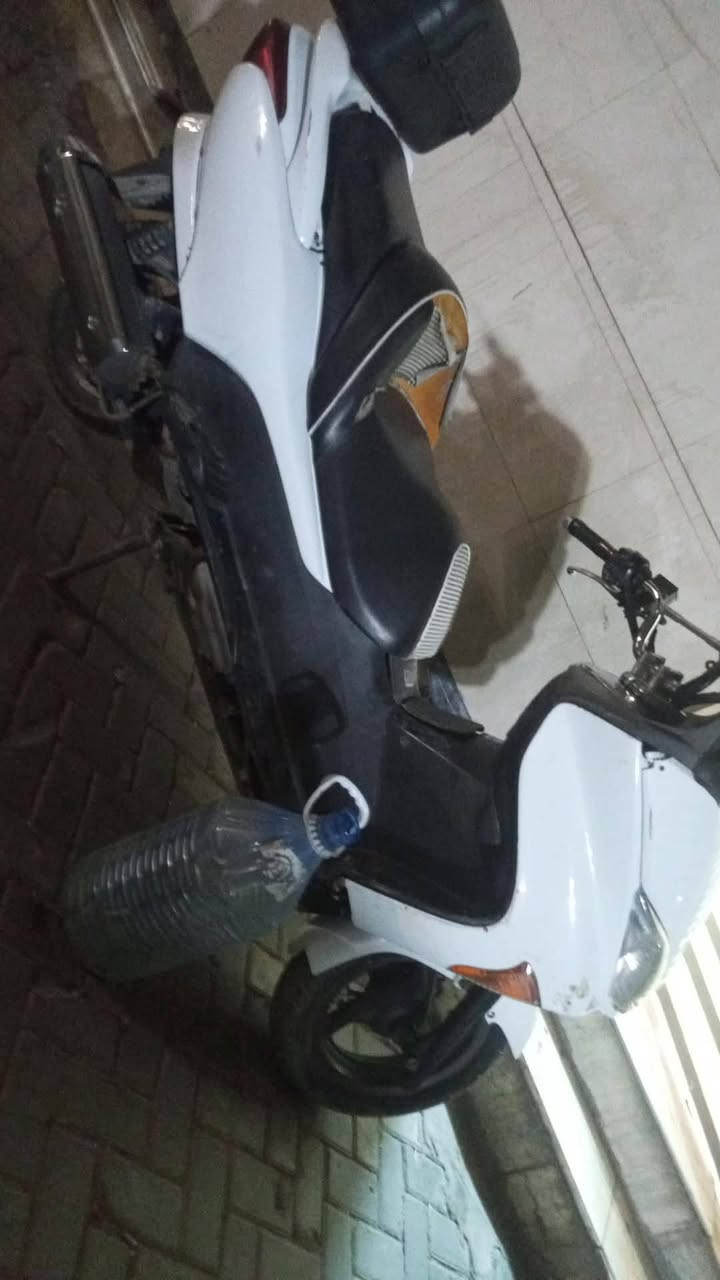 فورزه صفر 8 للبيع بيهه باس حماوه تصعد من هيه طابكه بل معدل ثابته مكاني بغداد الجديده السعر 500 قفل ***********
