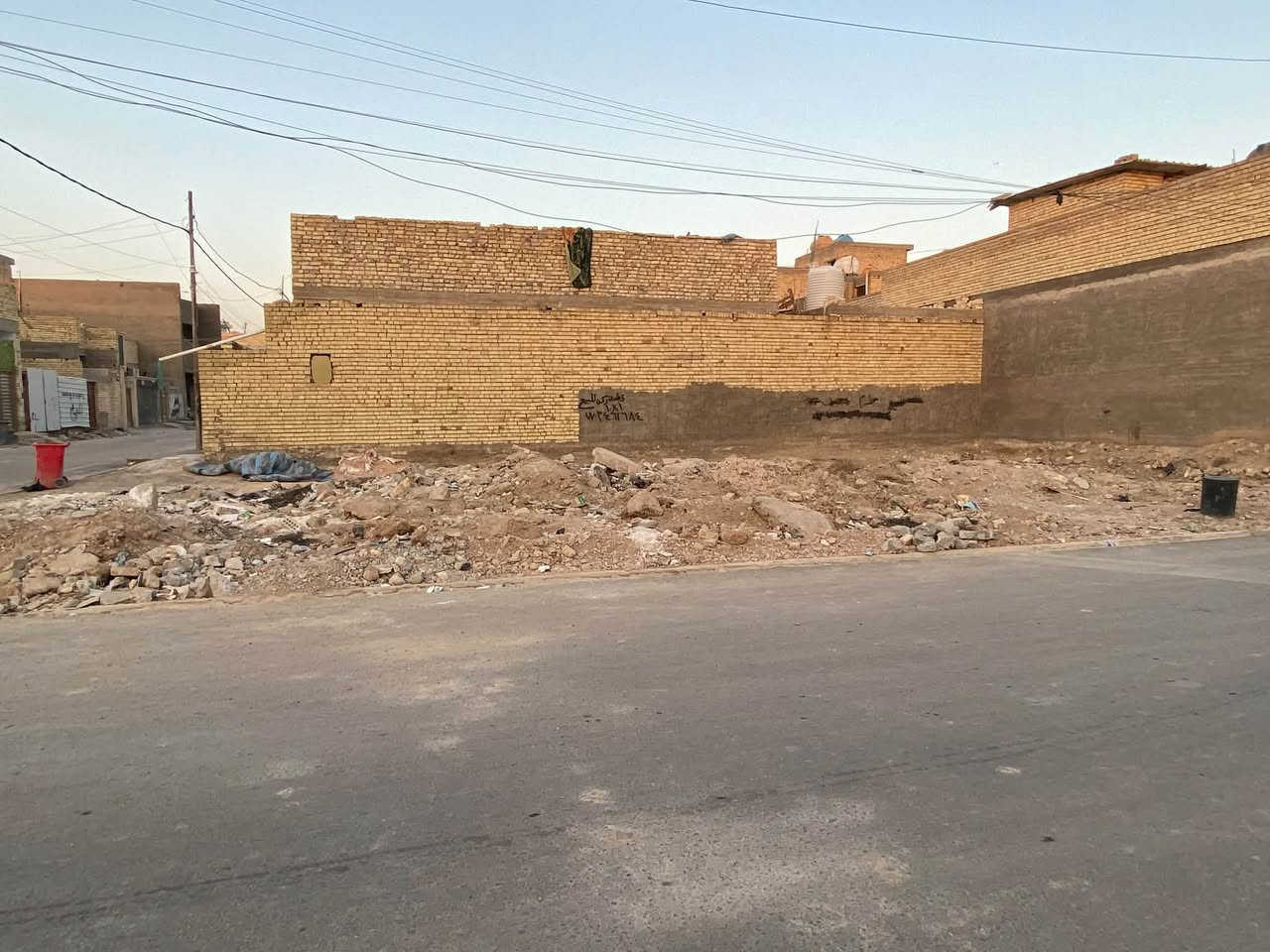 سلام عليكم قطعه ارض ركن مربعه للبيع 100متر10×10 في خضراء الدسيم ***********مكلف في النشر
