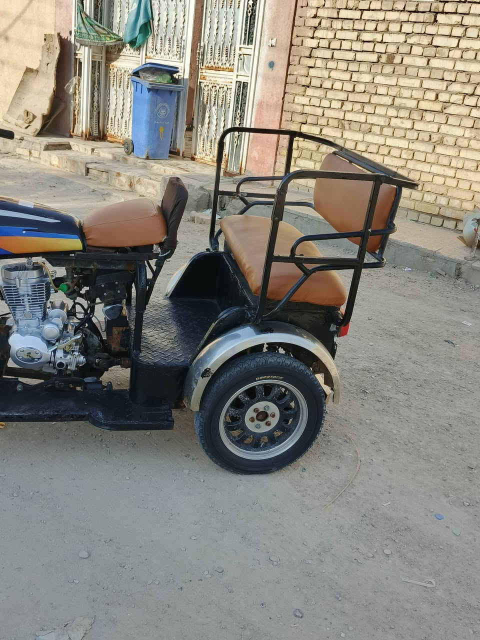 السلام عليكم ستوته للبيع مكاني حي الحسين الجديد السعر 850 وبيها مجال***********
