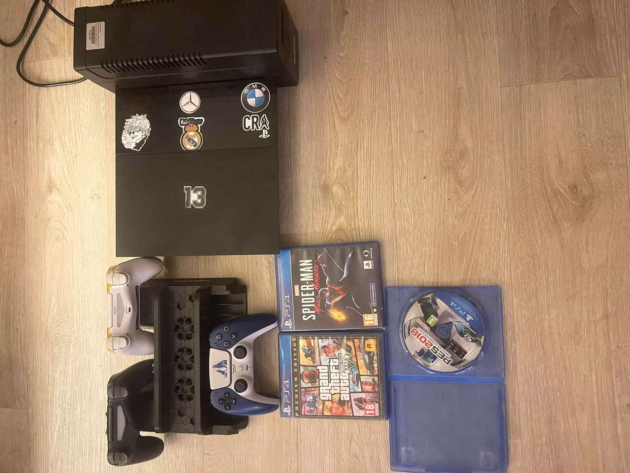 سعر 300كامل ملحقاته وبي مجال الاتصال ***********
