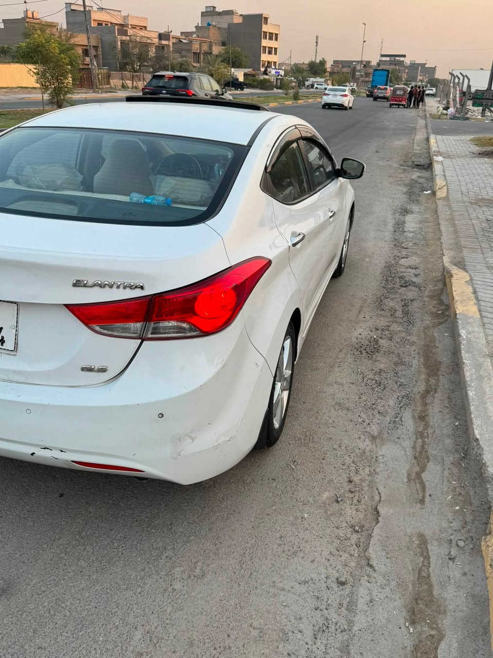 النترا خليجي 2014
محرك 1800
فول مواصفات مكفولة من الصبغ والتبديل
ماشية 60 الف 
تحويل مباشر السيارة باسمي
السعر المطلوب 127$ وبيها مجال قليل 
السيارة على وضع الشركة جديدة 
العنوان بغداد الجديدة 
غير متواجد على الفيسبوك
للاتصال ***********
