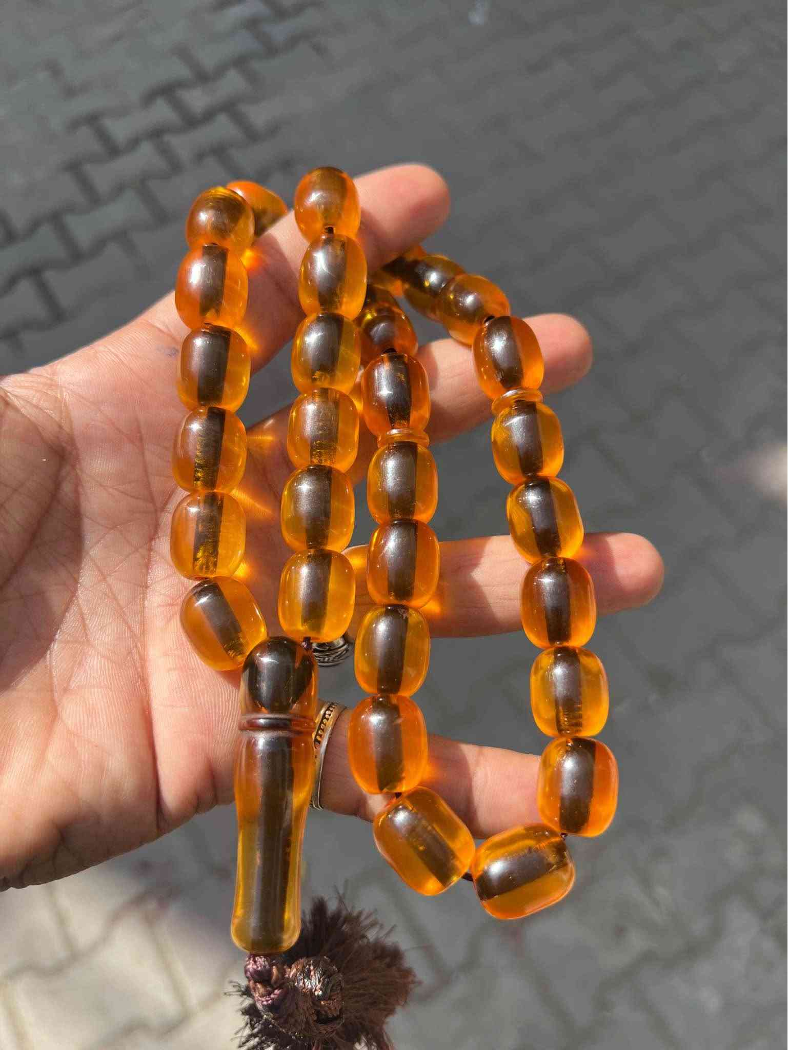 بغداد • عنوان