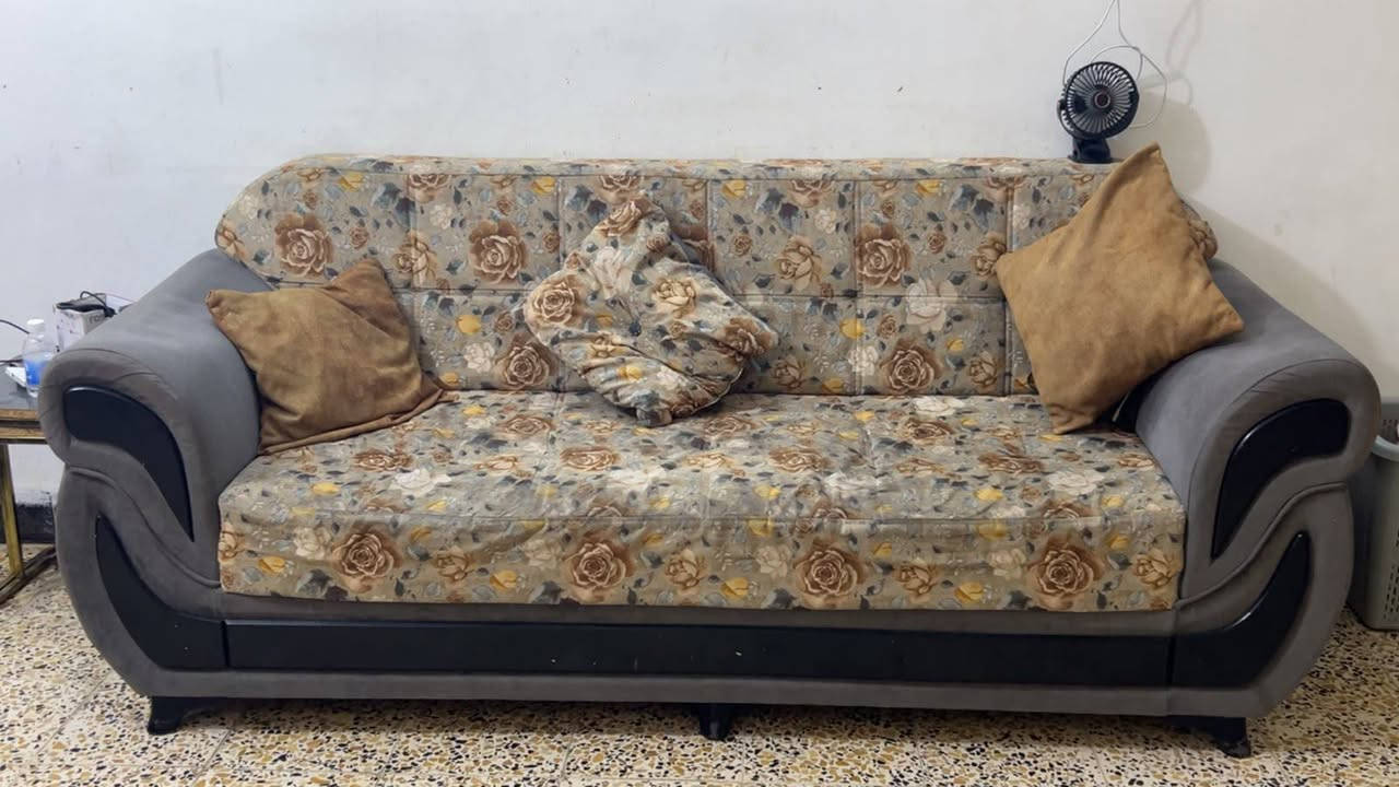 مكلف بنشر طخم قنفات مع قرفتين خشاب تركي اصلي مستعمل شي قليل قيم واخذ من حض رقم ***********
