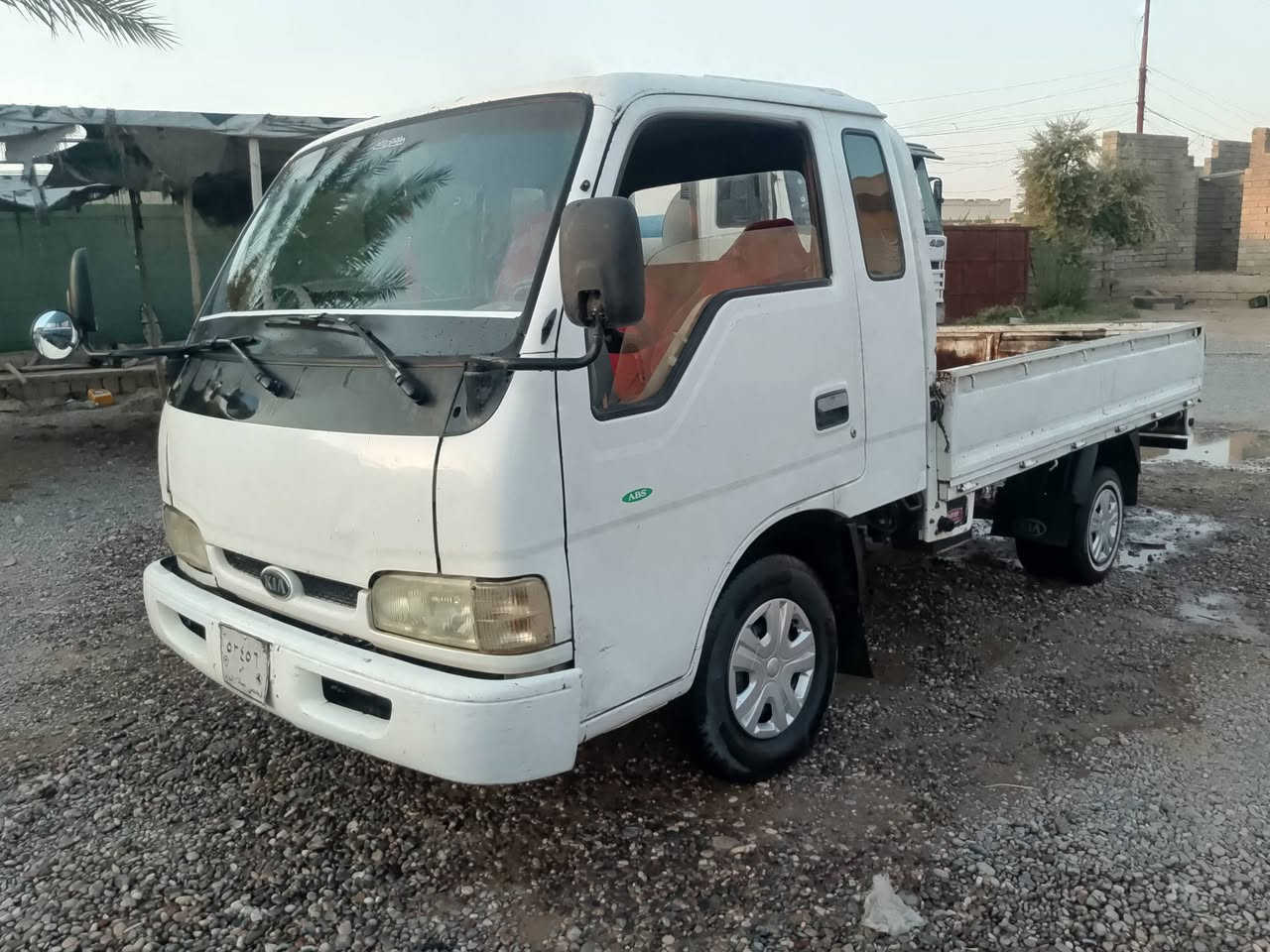 كيا للبيع محرك كير اكسن موديل 2000 قلاب تايرات جديد كهربائيات بلا صبغ جاهزه رقم الهاتف***********
