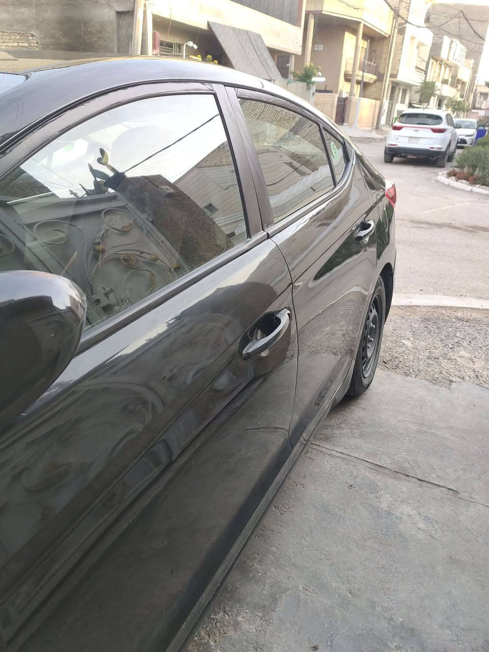 تحيه طيبه السلام عليكم
النترا 2019 وارد امريكي 
ضرر موضوح صور بابين فقط من جهه سايق 

عداد المسافه 107ميل  
مكينه كير مكفول 
مكينة 2000
شاشه كامره 
تحكم ستيرن 
مثبت سرعة 
سويج 
رادرت قيادته 
مانع انزلاق 
تبريد جاهزه 
رقم اربيل شرط تحويل 
120 ورقه  
إي استفسار رقم صاحب***********
مكان بغداد الحريه 
متواجد ع فيس ع واتساب
