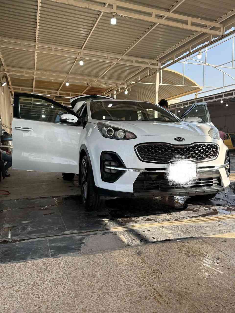 سلام عليكم سبورتج مديل 21 خليجي
بيها بارد بلباب الخلفي ماشيه92 الف بسمي ب188$وبيها مجال 
مكانها بغداد ***********
