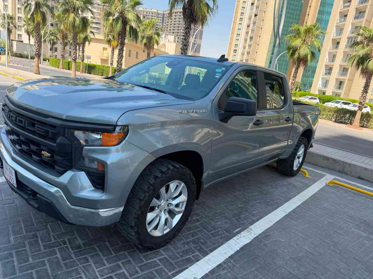 2024 CHEVROLET SILVERADO 1500, 4WD SHORT BED CUSTOM
شوفرليت سلفرادو 2024 باب طويل بدي قصير المرغوب 
مواصفات CUSTOM
4*4 ويل درايف
رقم الشاصي 1GCPDBEK4RZ316941
صور الحادث موجوده مع الصور تعديل بارد جزء الجاملغ الامامي اليسار+ تكحيل أسفل جاملغ الخلفي يسار + تكحيل جاملغ الامامي الايمن + تعديل فقط بدون قص بداية الشاصي الايسر 
أيرباك الستيرن مبدله أصلي شركة 
سياره بدون صبغ تكحيل فقط 
محرك 4 سلندر 2.7 توين توربو المرغوب القدرة الحصانية 310 
                2.7L I-4 DI, DOHC, VVT, TURBO, 310HP
سريع واقتصاد
گير ٨ نمر طيارة
رادار امامي داتا شو تنيه
كامرة خلفية
بصمة وتشغيل عن بعد
هاند بريك بصمه
تحديد مسار + أنذار عند تغيير المسار
ويل كب كروم بلادي تايرات جبلية 
كشن كهرباء
تبريد امامي خلفي
شاشة وسطية تدعم CarPlay
باب بدي كهرباء وتغليف بدي أسود بلادي امريكي شركة
ماشية 74 ألف mi مشي أمريكا 
مكان السيارة أربيل
السعر 24500$
 هزة والفحص المروري كامل فقط تترقم اربيل
***********
***********
