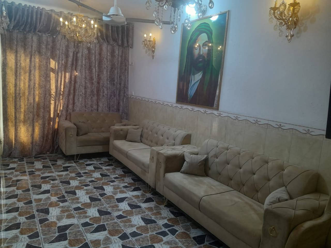 دار للبيع ٦٠م واجهة ٣نزال ٢٠ الامين الثانية قرب منتزة الاخيضر خلف ماركت الشارقة شارع الصيدليه النظامية طابو ملك صرف بناء،حديث درجة أولى طابقين كرانيت مرمر سيراميك الطابق الأول طارمة صالة حولي درج حمام ترك غرفة الطابق الثاني غرفتين نوم بيتونة صطحين  بيت جاهز للسكن السعر ١٣٥وبي،مجال للاتصال ***********
