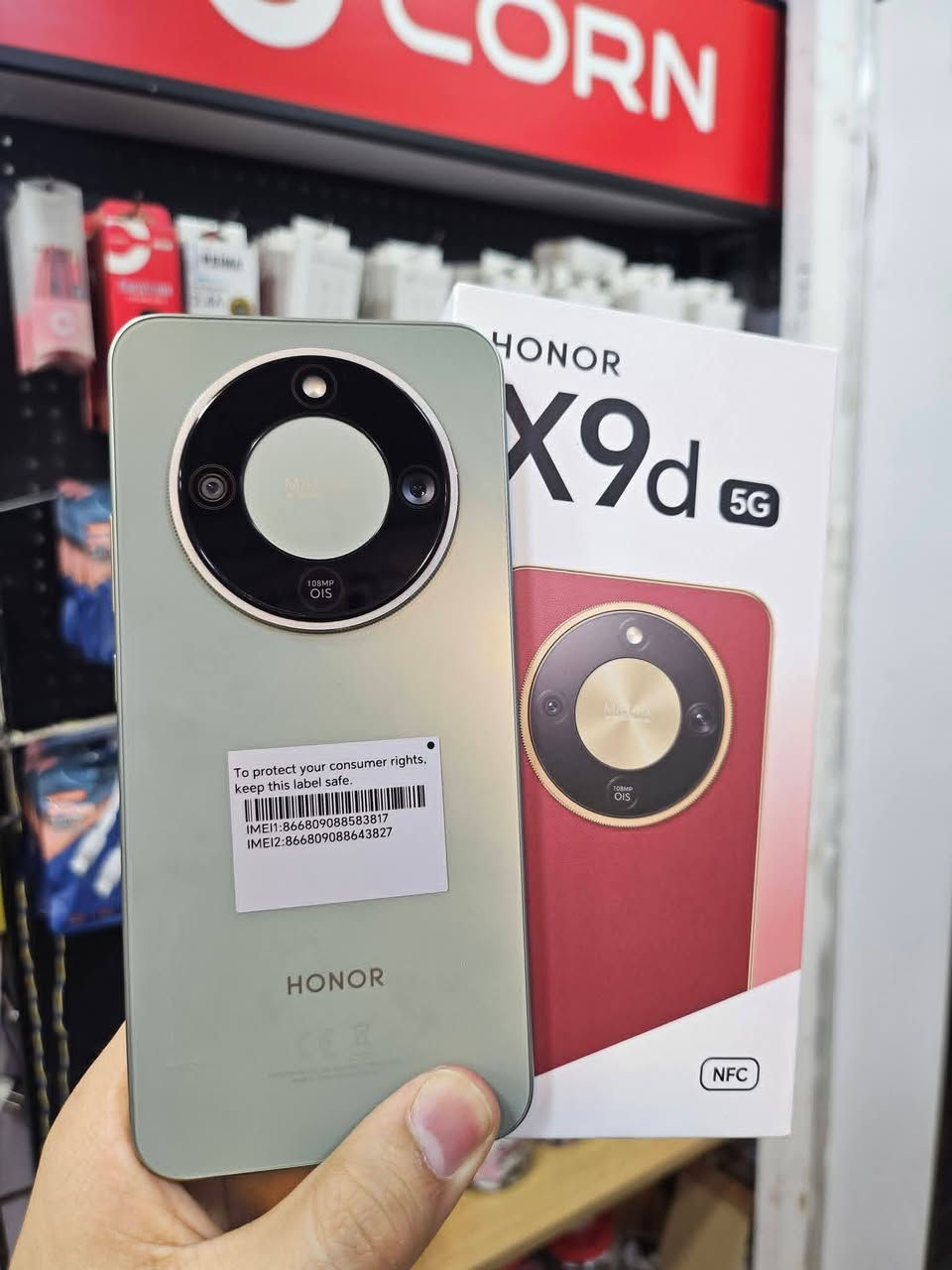 HONOR X9D 5G 
256G - RAM12 
استخدام قليل جدا 
نظافـة 100% - ملحقات كاملـة 
#السعـر 435.000 دينار 🔥
•••••••••••••••••••••••••••••••
العنوان الديوانية. ***********
