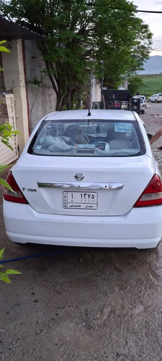سلام عليكم سياره البيع نيسان تيدا محرك و كير ما بي عيب تاير ٤ جديده تبريد فول سعره ٦٥ بيمجل تصل على رقم . رقم***********
