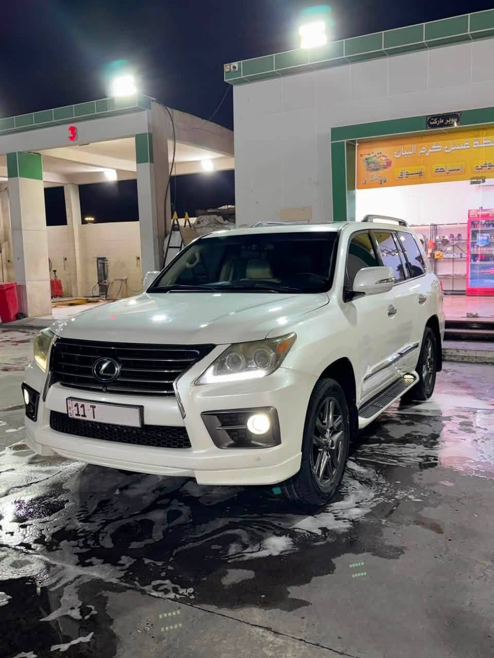 لكزس LX570 • ٢٠١٥ • فول مواصفات