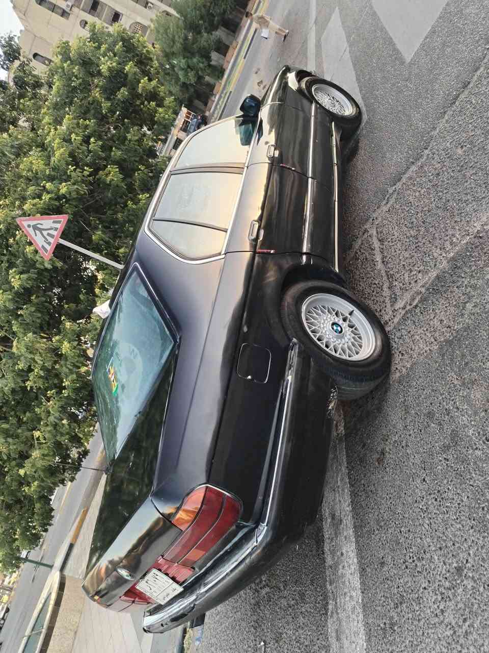 بي ام  735 موديل 90 رقم بغداد مشروع وطني  تحويل مباشر كير مكينه خير من الله تبريد شغال نقص بس غاز  سلايت كله شغال مكاني الكرخ  شارع حيفا الرقم *********** السعر 38

