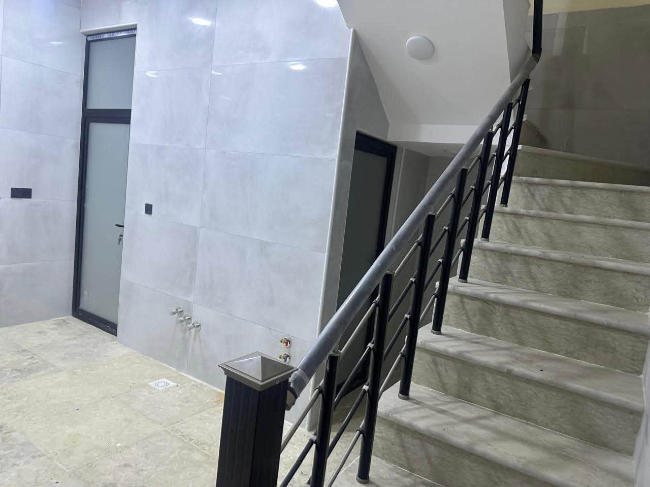🏠 مشتمل حديث للبيع
📍 حي القاهرة / الضباط
مقابل مول القاهرة – الفرع الثاني

📐 المساحة: 44.5 م²
↔️ الواجهة: 5 م
🏗️ بناء حديث (2026)

🔹 غرفتا نوم
🔹 صالة
🔹 مطبخ
🔹 حمام

📞 ***********
📩 مراسلة الصفحة متاحة

✨ فرصة مناسبة للسكن وبسعر منافس.
