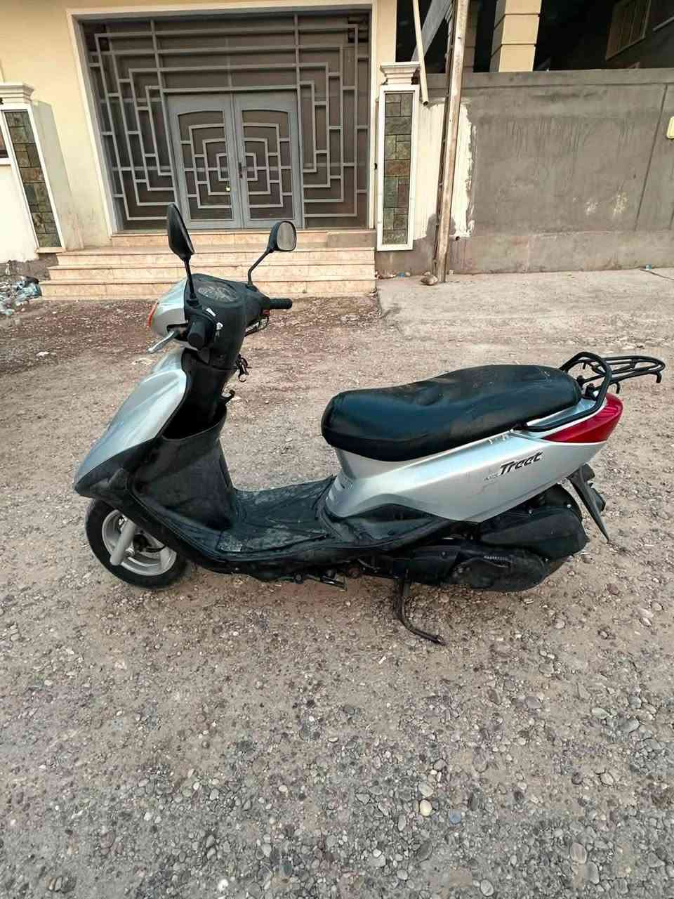 اكزز ياباني لبيع دراجه نازله رمبه صارلها سبوع دراجه جديده بمعنه الكلمه مكانها بغداد جزيره بغداد ***********
