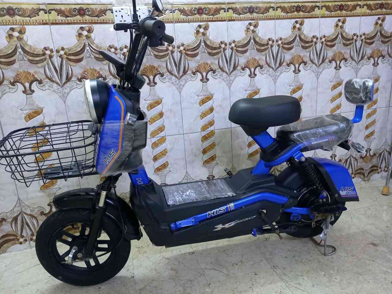 سلام عليكم دراجه شحن حجم 14 كلش نضيفه  كلهة شغاله زائد بصمه وتشغيل عن بعد زائد مسجل بلوتوث   بطاريات جدد  السعر 250الف  وبيهة مجال كلش بصيط المكان بغداد الجديدة الشراي يتصل بي واتساب***********غير متواجد على الفيس

