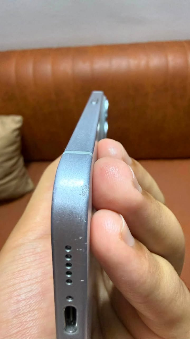 📱🔥 iPhone 15 للبيع
128GB
🔋 بطارية مبدلة، صحتها 100%
📶 دبل سيم: شريحة فعلية + إلكترونية
✅ شغال وفحص كامل
⚠️ بيه ضربات بسيطة بالشاصي
🖥️ الشاشة بيها شخوط بسيطة
📍 بغداد
💰 550 ألف — مجال للجاد فقط 🤝

📩 خاص واتساب /***********
