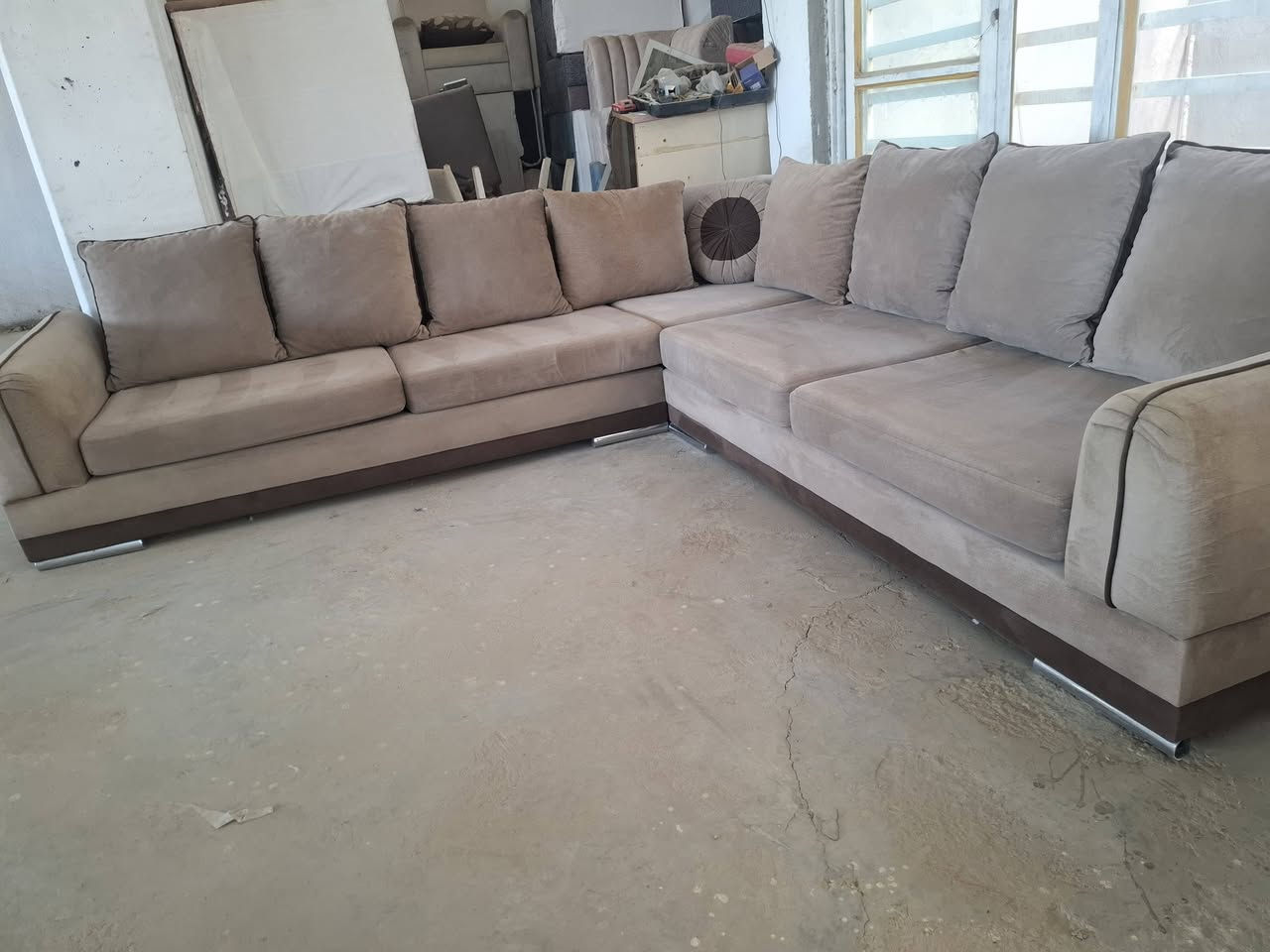 تخم ديوان ماركه كورنر دوشك منفصل  باله تركي  نظيف جدا جدا 8نفر اسفنج ضغط طبي بولستر  نضيف باله تركي
الحمزه الغربي ***********

