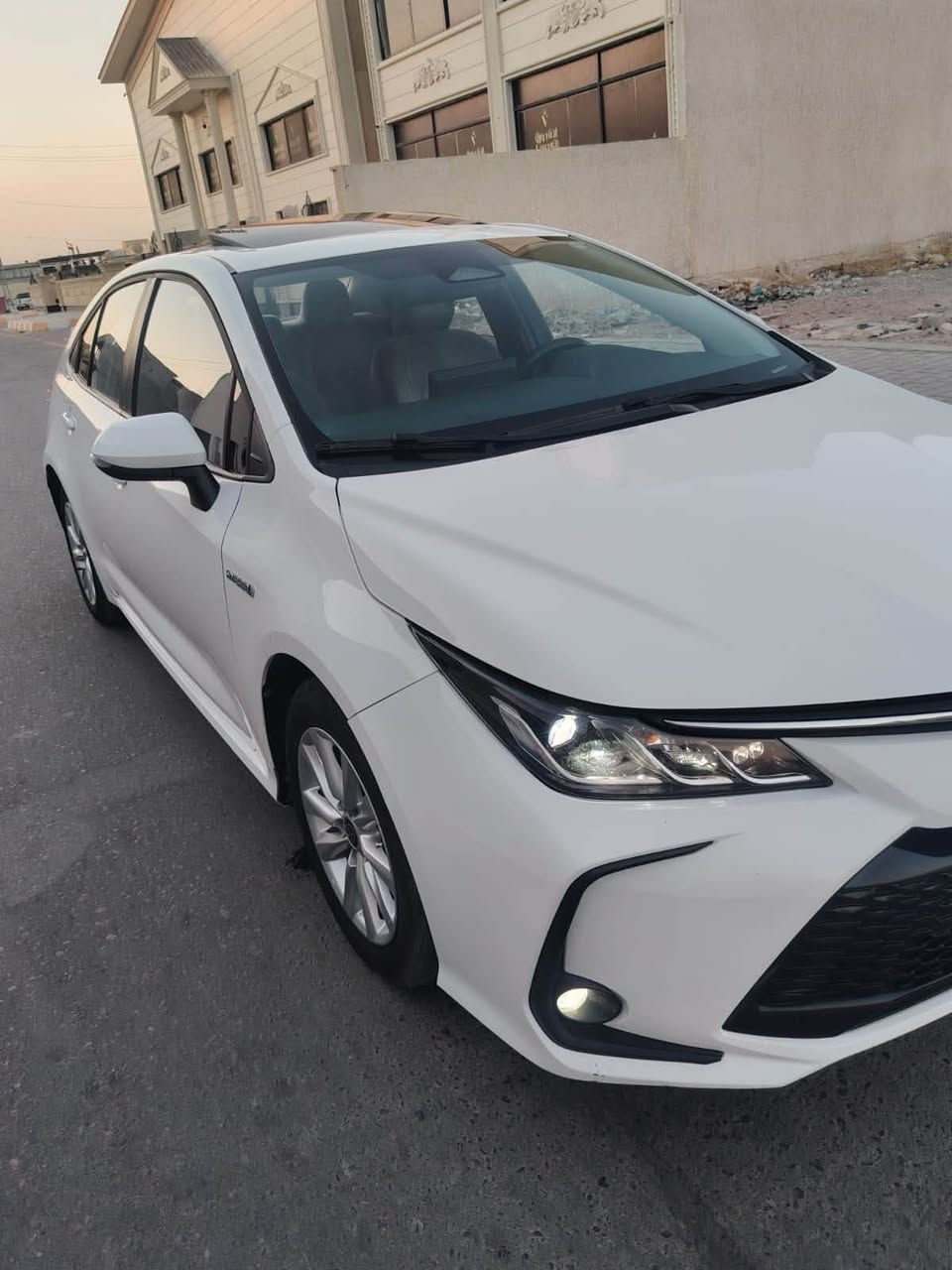 السلام عليكم ورحمة الله وبركاته 
سياره كورلا للبيع هايبرد موديل ٢٠٢٤ بسعر ١٦٢ 
 فول موصفات واحد على واحد بصمة فتحة
السيارة جديدة مكفوله كفاله عامة حتى من الرصعة حتى الدعاميات شرط سنوية جديدة 
تخم تاير تبريد بطاريات صدر محرك كلها شرط 
رقم اربيل اوربي تحويل مباشر مكاني تكريت الزهور 
رقم الهاتف ***********
السعر ١٦٢

