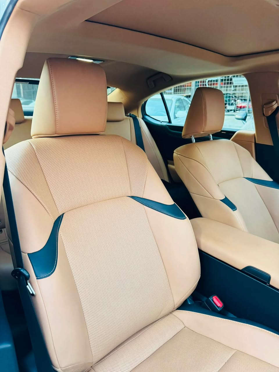 LEXUS ES 300h 2025
مواصفات خليجي صباح نعمان هابريد + بنزين 4 سلندر 

بردة خلفي 

سلايت 

بصمة 

شاشة كار بلي 

حساسات امامي وخلفي 

3 مود قيادة 

٢ بصمة موجود 

٤ ابواب بصمة ذكية 

كشنات كهرباي 

مراية شفت 

ويل 18 

ارضيات  و كتاب شريكة موجود

سيارة عل وضع شريكة جديد 

دعامية الي دعامية مكفولة من كل شي 

ماشية ١٧ الف كيلومتر 

مكان سيارة اربيل 

كشي واضح 

سعر ٣٩٨ ورقة مجال بسيط🚫

*********** ريسالة وتس
