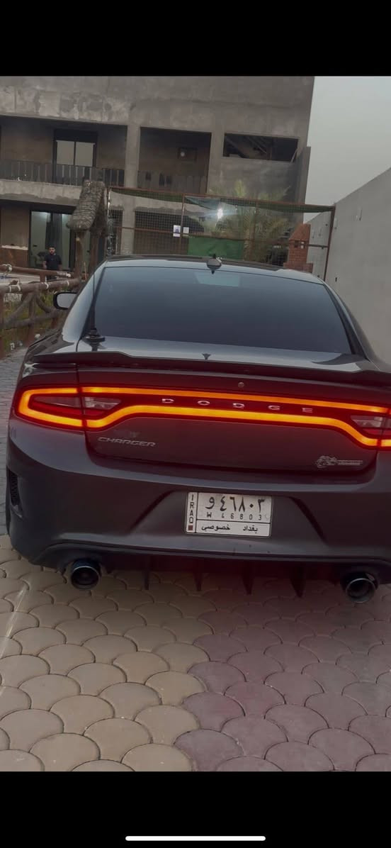 جارجر موديل 2015 لون فيلي  6 اسلندر الفئه sxt كشنات تدافئه وتبريد شاشه كبيره ابلاديه كير ومكينه وتبريد جديده سيارة قطرة صبغ مابيها ولا حادث بيها بيها بس بارد قليل بجاملغ الامامي وباب الصدر بس والباقي كفاله. سياره حلوه وتعبان عليها مامتعوبه صارف عليها هواي مكاني كربلاء. الاستفسار ات ***********) السعر ١٧٠ وبيها مجال
