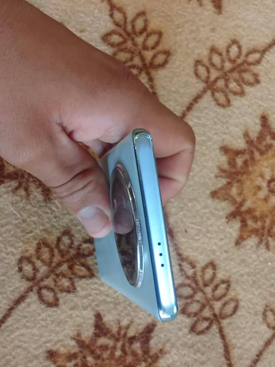 سلام عليكم جهاز هونر x9cجهاز جديد مستخدم شهر جهاز مشروط معه الضمان شحن فول  عشوائيه 8بطاريه 5000 يشغل فريمات يدعم الشحن السريع  ملحقاته كامله تواصل  رقم *********** ماكو واتساب السعر 360وبي مجال
