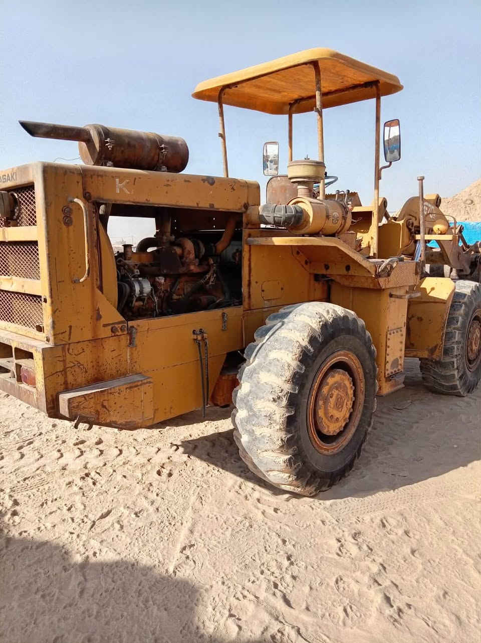السلام عليكم شفل 70 مديل 86رقم قادسيه نكليزي كير ومكينه شركه  تخم تاير هندي جديد مكينه حلو وخير من الله وجهازه الشغل تريد قماره تريد شمسيه ‭***********‬ اني مكلف بل نشر
