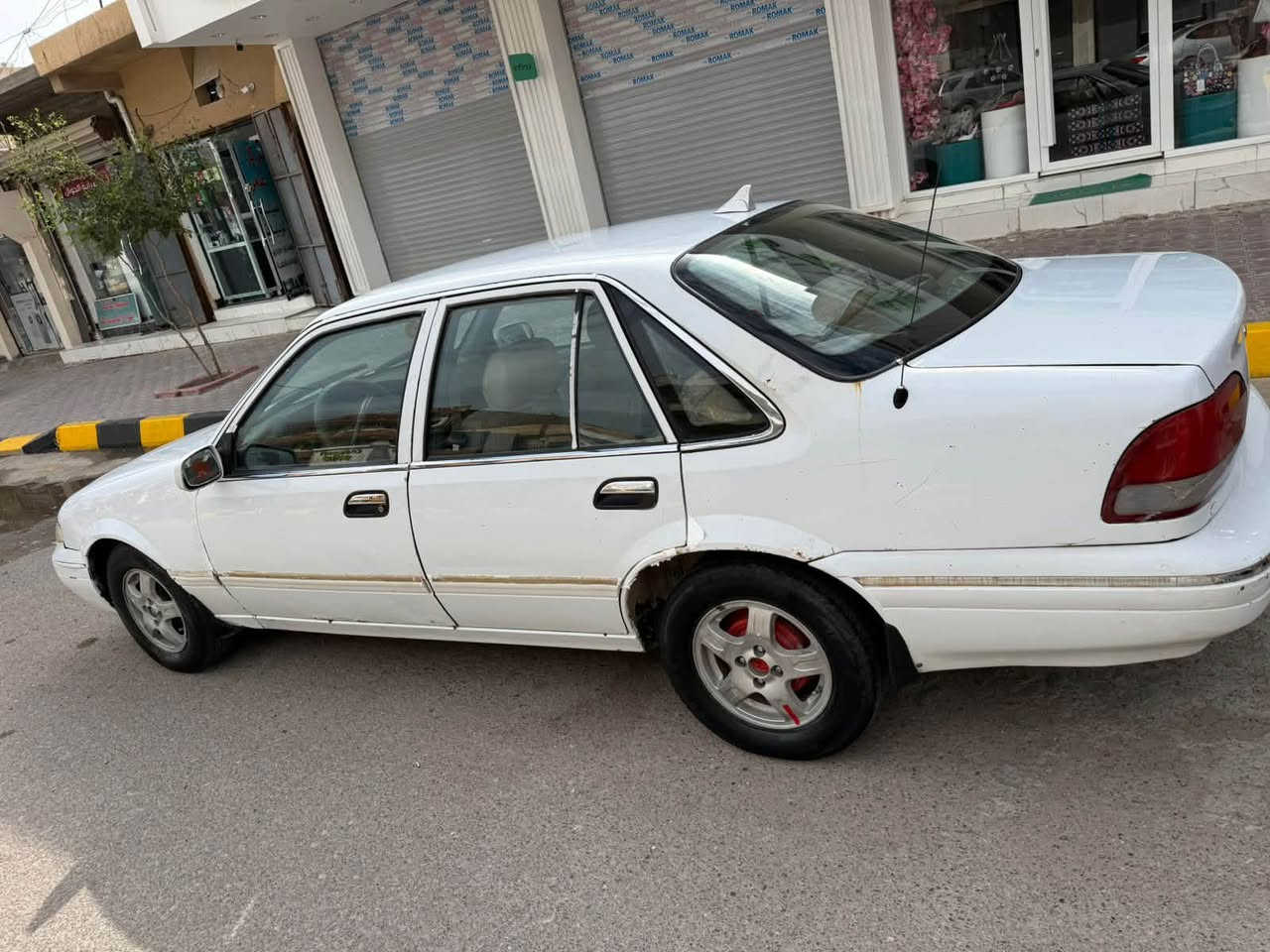 سلام عليكم
دايو للبيع
السعر 25 وبي مجال
گير عادي
رقم صلاح الدين تحويل مباشر
بدون ضربه وبدون صبغ
العنوان تكريت شارع الزهور 
***********
