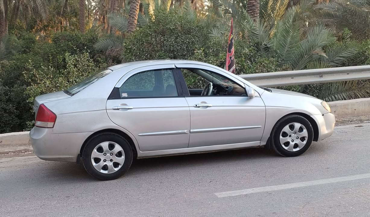 للبيع كيا سبكترا موديل 2009 رقم دولي هزه جديده تخم تاير صدور مكينه كير كله جديد السعر 68 ورقه وبيهه مجال قليل مكان السياره ديالى ناحية السلام اي ستفسار ***********

