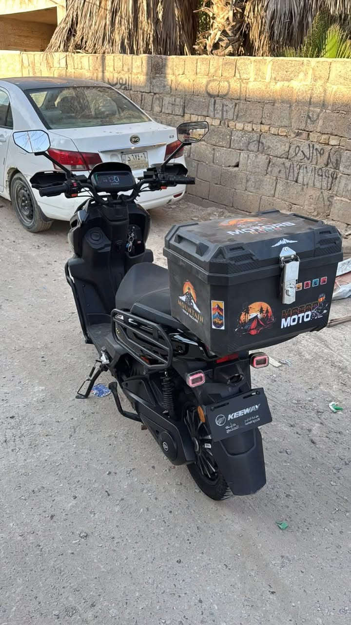 دراجة أباچي جبلي 

استيراد عجلة الخليج 
ملف مختوم ٢٠٠٠w 72v
بطاريات مسطرة ٤٥امبير 
تمشي بالشحن بحدود ال ٦٥كيلو 
كير ٣نمر 
سرعة ٧٠
مثبت سرعة 
نظام p للتوقف 
صندوق اصلي 
نضام تشغيل كارت 
وسويج 
وبصمة
بريك هايدروليك 
عدسات زينون عالي ناصي 
الدراجة استخدام كلش قليل 
السعر ١١٠٠وبيها مجال 
العنون بغداد ابو غريب مجمع البدور 
***********
