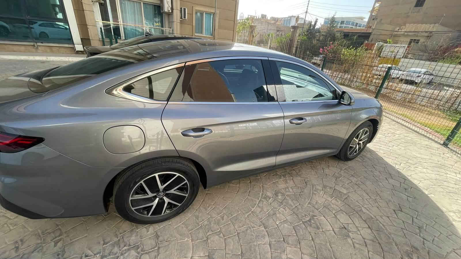 السلام عليكم
Byd كن بلس فئة L
السياره فول مواصفات جلد شاشة دواره بنراما السياره جديده نضيفه ماشية 20 الف علامة ضوئية 
بغداد بسمي
***********
السعر 24 مليو و 500

نص مكتوب في الصور:
- 000-31702727 - 11/12/2021 - IAA Inc.