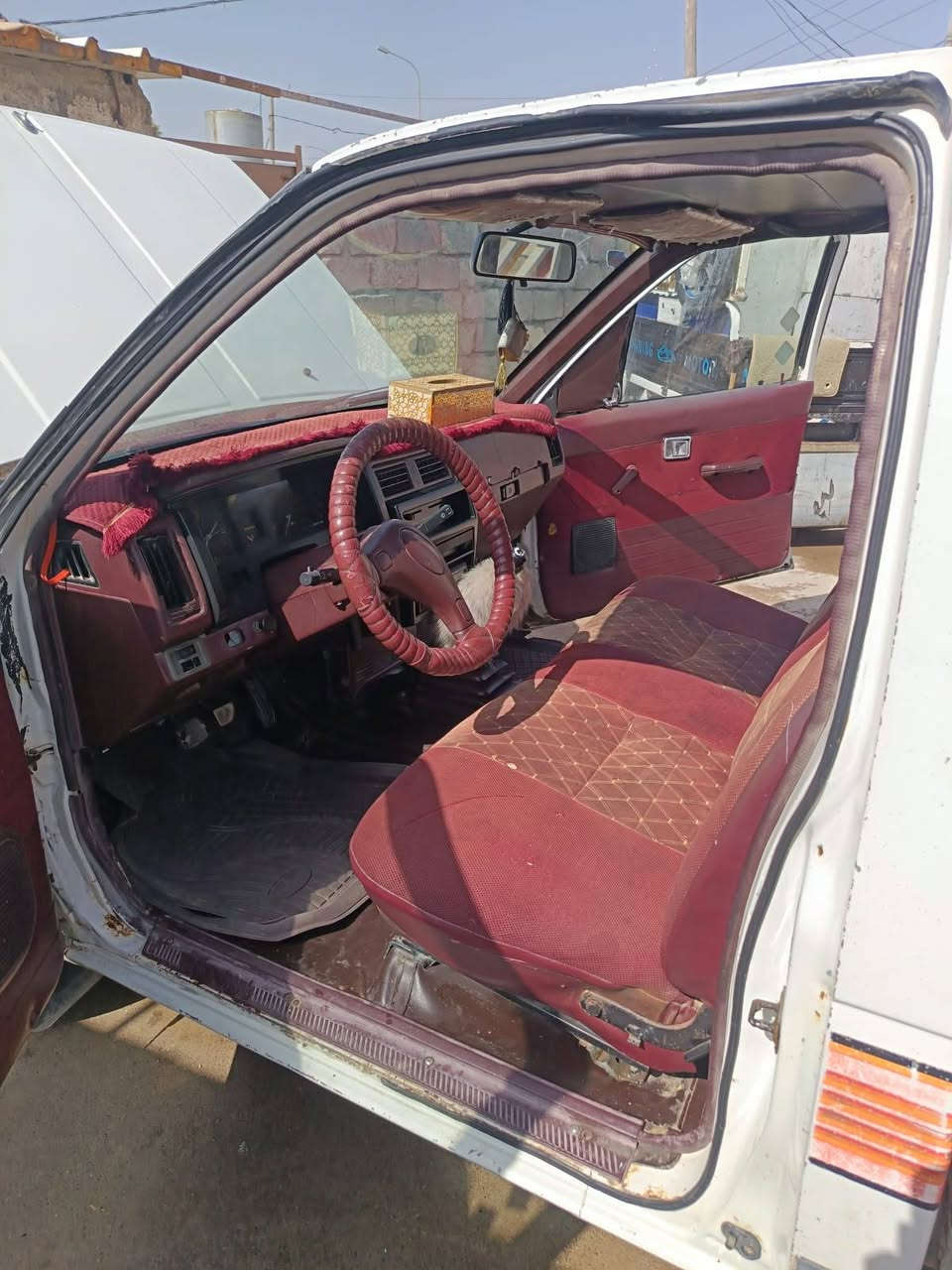 نيسان • سياره حمل • الموصل الايسر