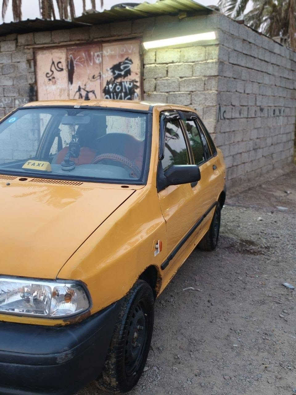 سلام عليكم لبيع  سايبه موديل 13 محرك وكير جديد شواصي معمره جديد سياره كامله ما ناقصه شي ل س ع ر 22 وبيه مجال   قليل مكانه تاجي شيخ حمد ***********بي واساب
